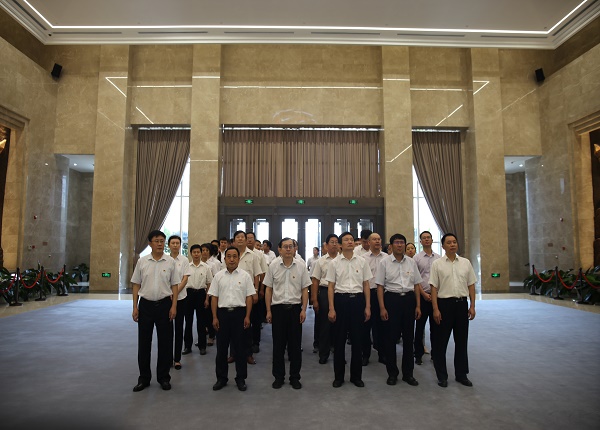 参观省廉政教育馆2.jpg