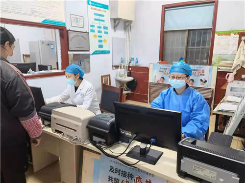 耐心做好登记.jpg