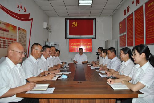 院纪委开展廉洁谈话活动_副本.jpg