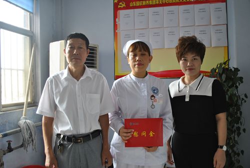 慰问临时困难职工_副本.jpg